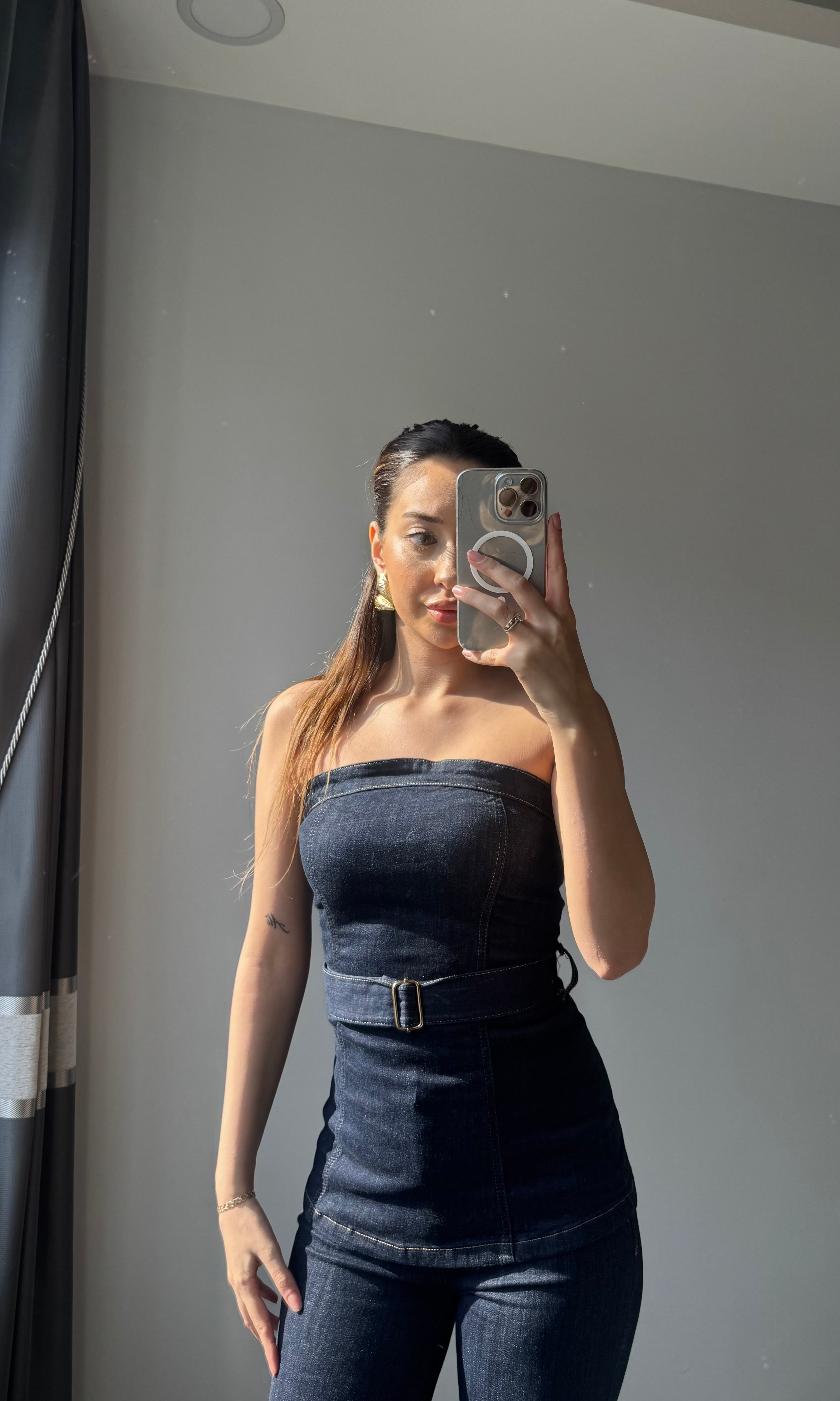 Straplez Kemer Detaylı Likralı Denim Takım
