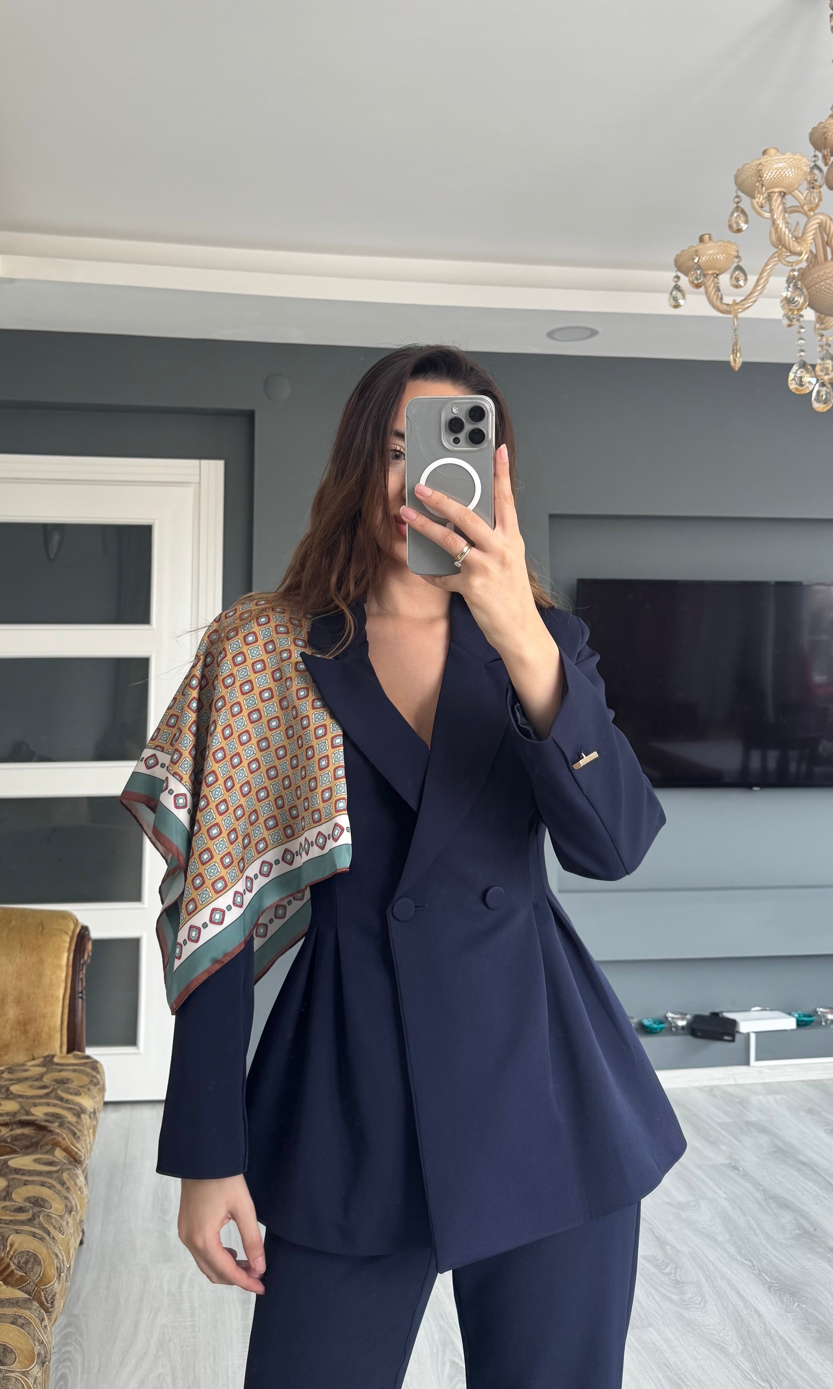 Lacivert Kemerli Fular Detaylı Blazer Pantolon Takım