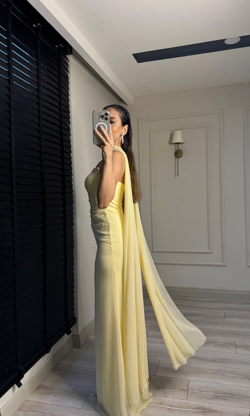 Straplez Drape Detay Fularlı Pastel Sarı Uzun Abiye