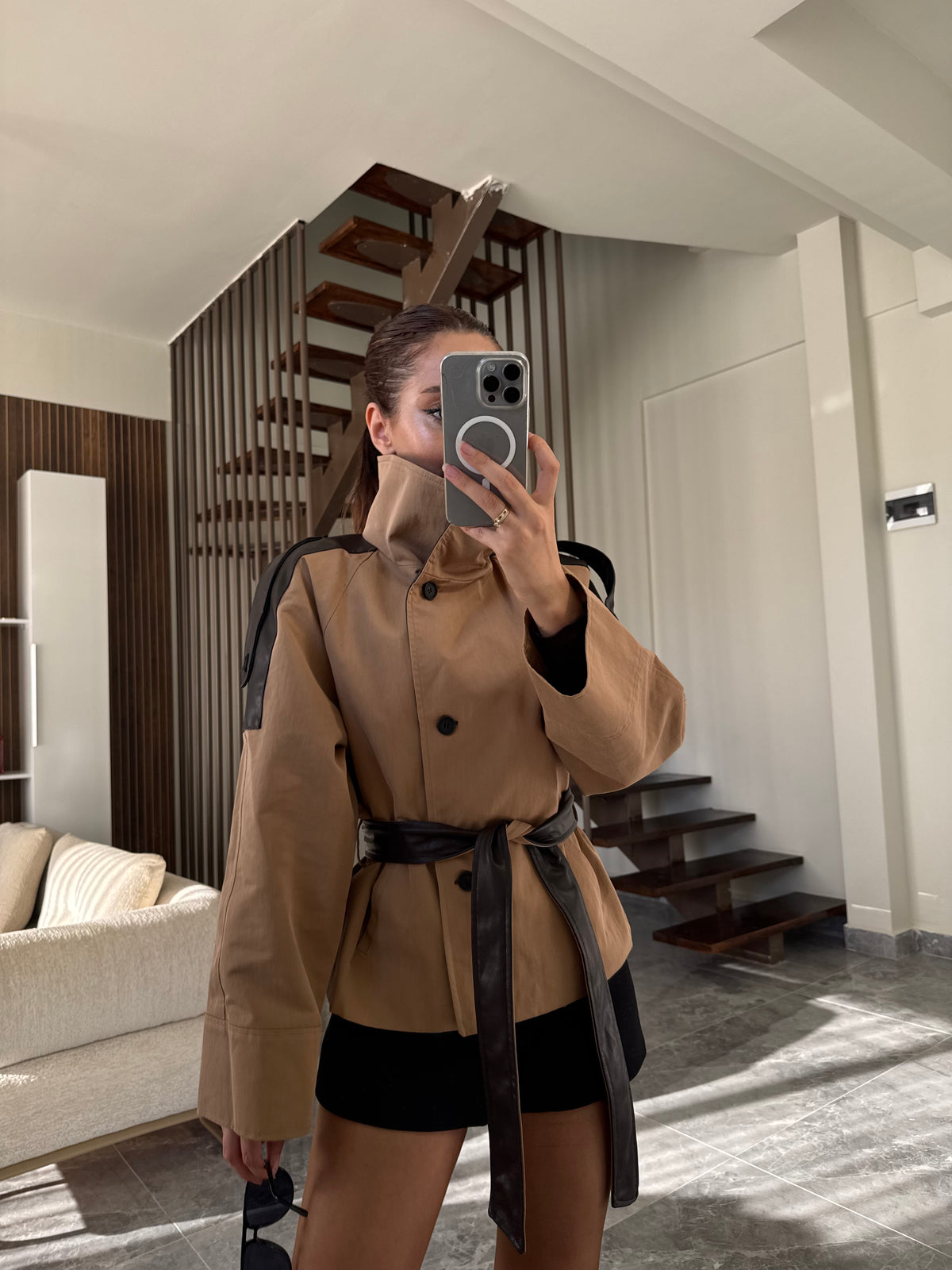 Deri Detaylı Kısa Premium Trench