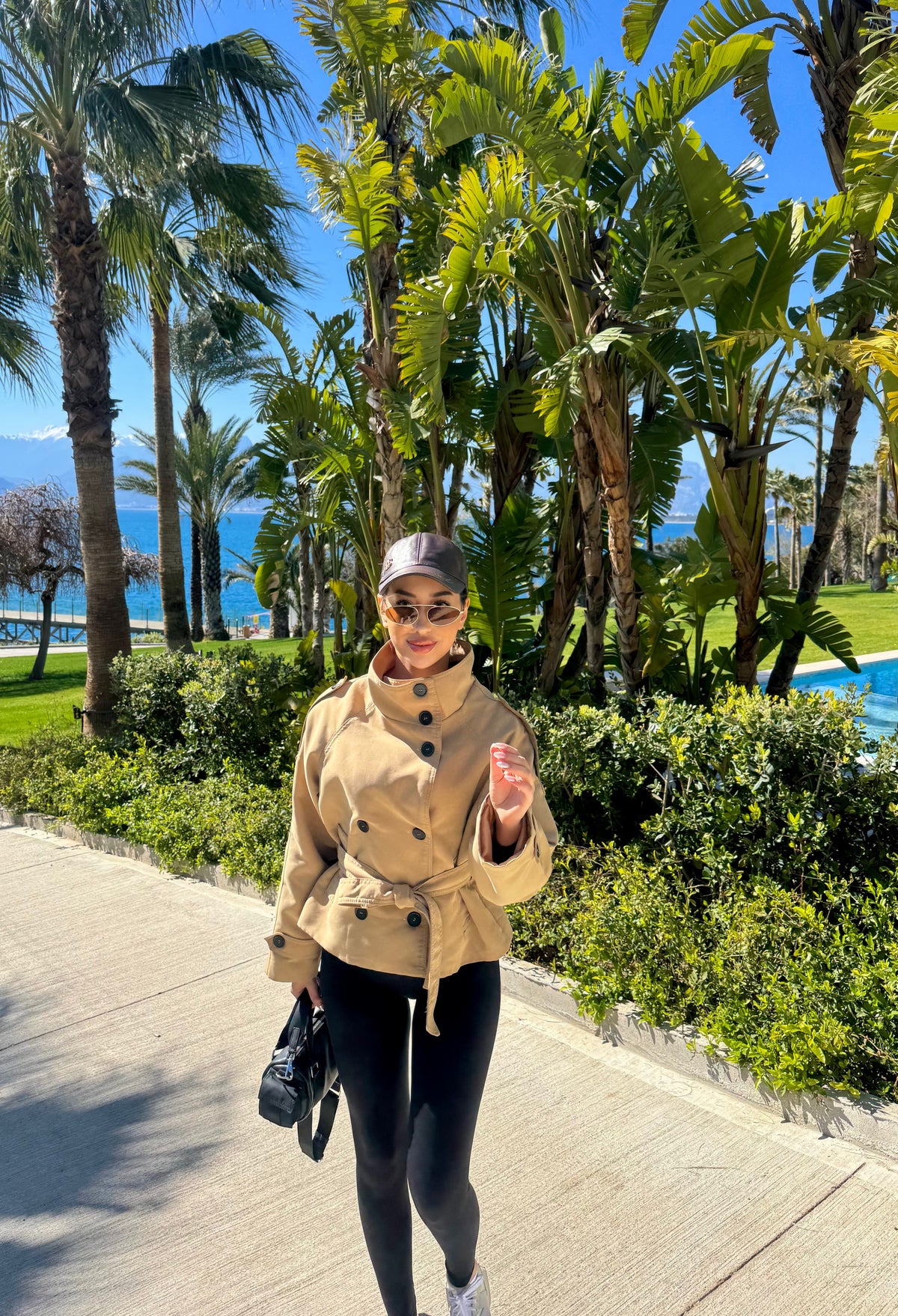Dik Yaka Kuşaklı Apoletli Kısa Trench