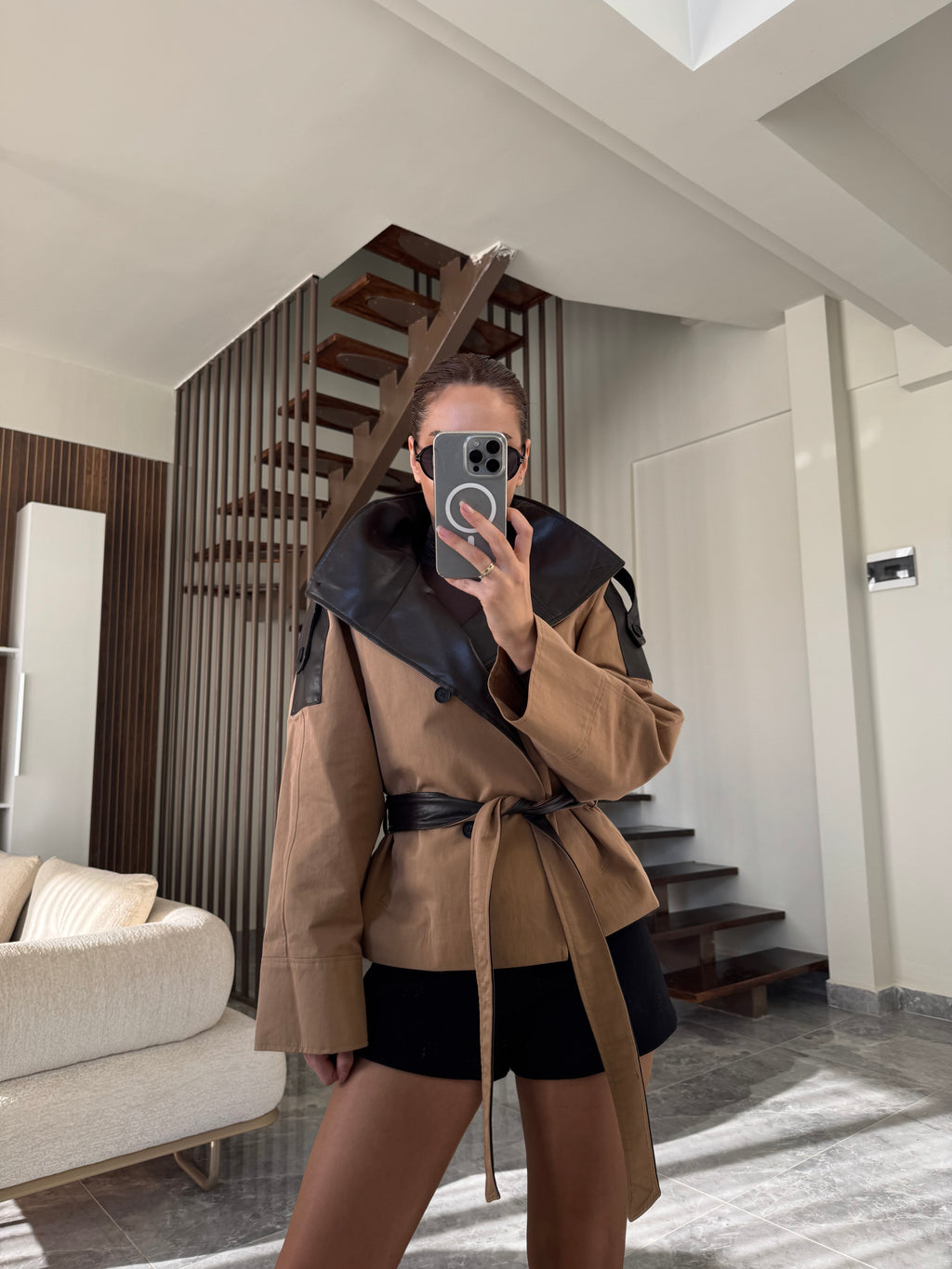 Deri Detaylı Kısa Premium Trench