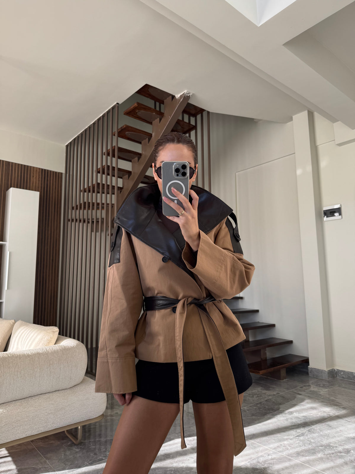 Deri Detaylı Kısa Premium Trench