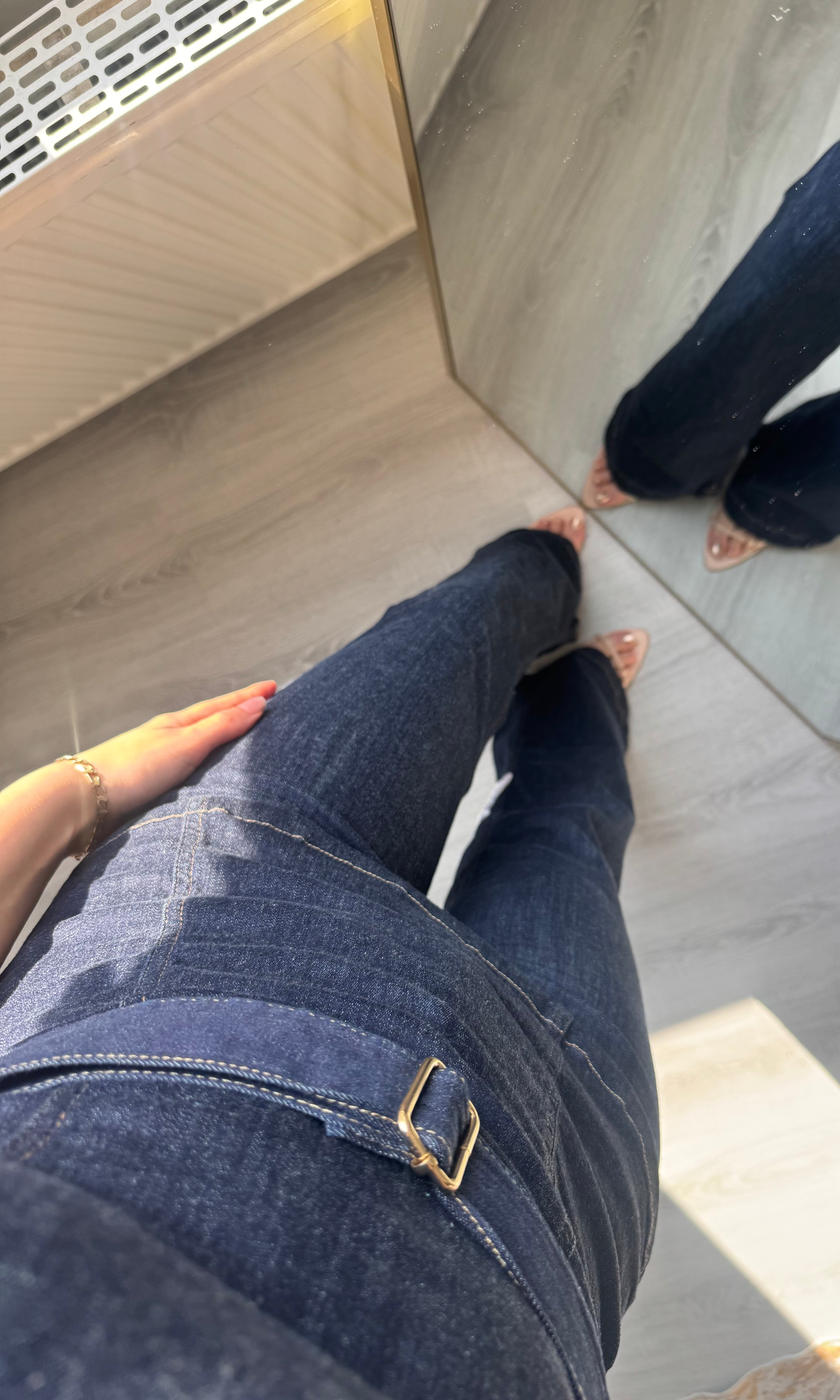 Straplez Kemer Detaylı Likralı Denim Takım
